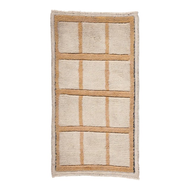 Early 21st Century Neutral Earth-Tone Moroccan Rug, 02'09 X 04'11 For Sale