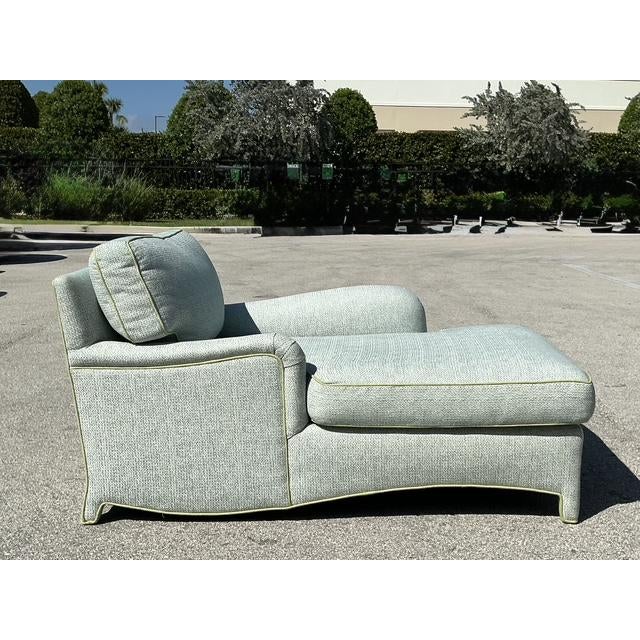 This sophisticated vintage chaise lounge offers a perfect blend of classic comfort and contemporary flair. Featuring an...