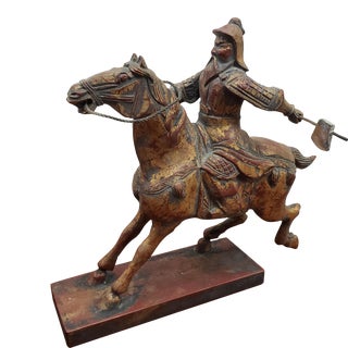 Early 20th Century Chinese Gilded Lacquered Wood Guan Yu on Horseback Figure For Sale