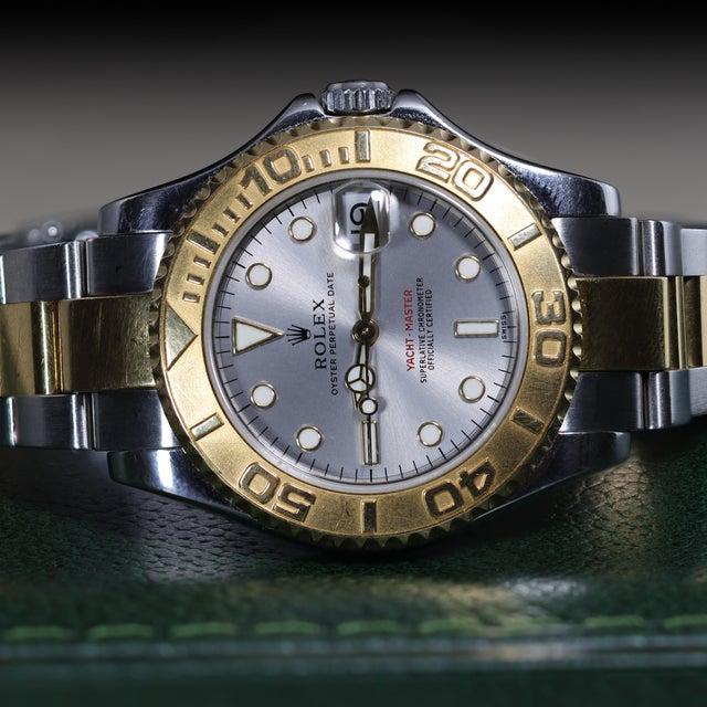 Contemporary 1990s Rolex Yacht Master Two Tone 168623 Gray Dial 35mm Full Set Watch For Sale - Image 3 of 18