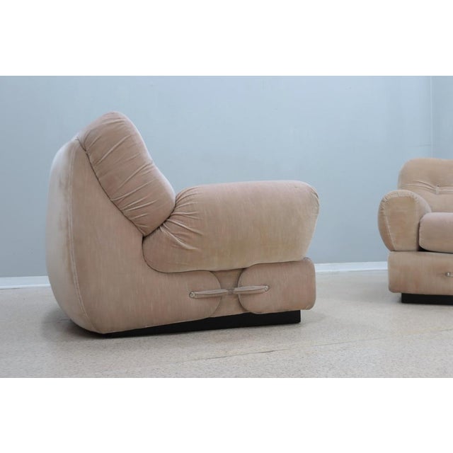 Set of Vintage Velvet Armchairs by Guido Faleschini, 1970s For Sale - Image 6 of 9