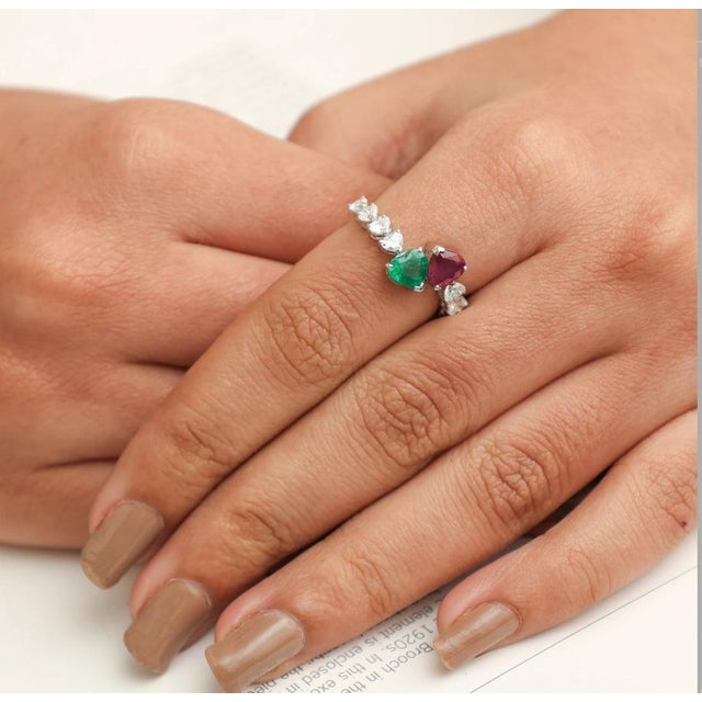 Natural 0.71 cts emerald & 1.02 cts ruby & 0.76 cts diamond ring in 18k gold For Sale - Image 18 of 18