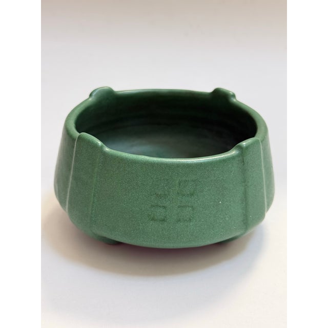 Arts & Crafts Early 20th C. Weller Matte Green Buttress-Footed Arts & Crafts Pottery Vessel For Sale - Image 3 of 9