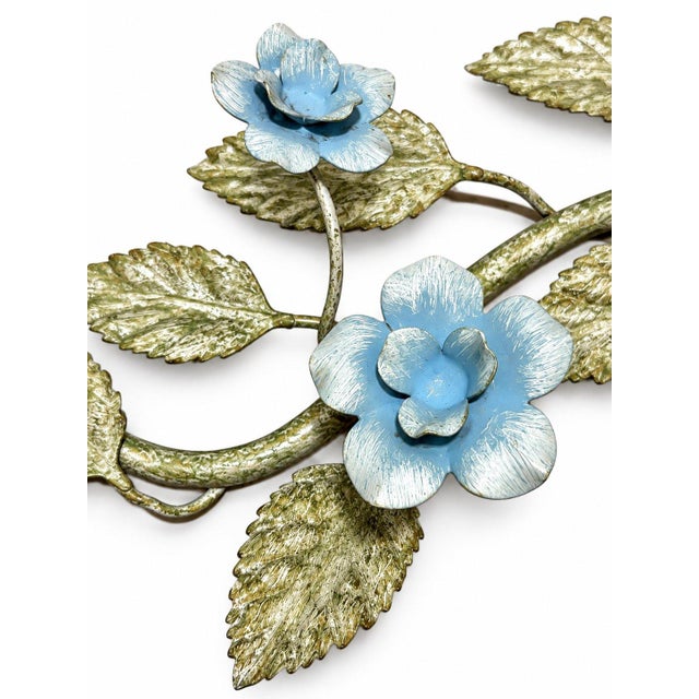 Italian Vintage Italian Florentine Style Tole Metal Leaf Flowers Wall Sconce For Sale - Image 3 of 8