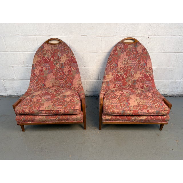 Mid-Century Modern Pair of Mid-Century Gondola Style Handle Backed Lounge Chairs For Sale - Image 3 of 11