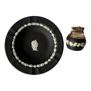 1950s Vintage Wedgwood Black Basalt Jasperware Ashtray & Lighter Set – Julius Caesar Profile - Set of 2 For Sale