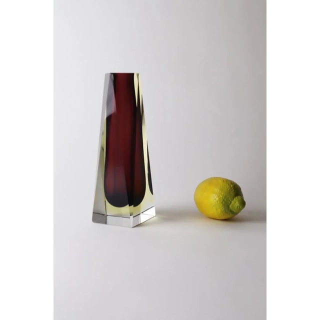 Purple Vase attributed to Flavio Poli for Seguso, in Flawless conditions. Designed 1960 to 1969 This piece is attributed...