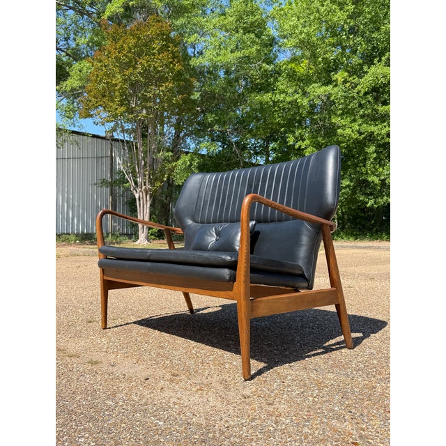 Helsinki Italian Leather Loveseat Attributed to Matt Izzo For Sale - Image 6 of 7