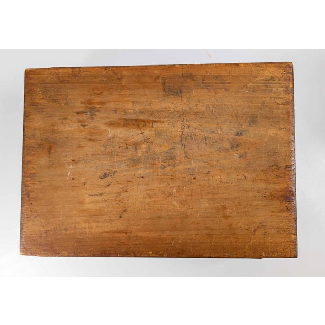 19th Century English or European Two-Tone Mahogany Satinwood Veneered Box For Sale - Image 14 of 17
