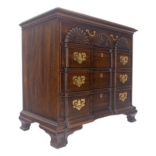 Fine Block Front Scallop Carving 4 Drawers Bachelor Chest Dresser MINT For Sale