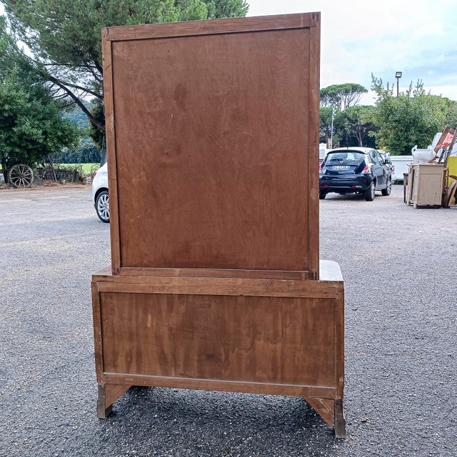 Italian Art Deco Display Cabinet For Sale - Image 15 of 18