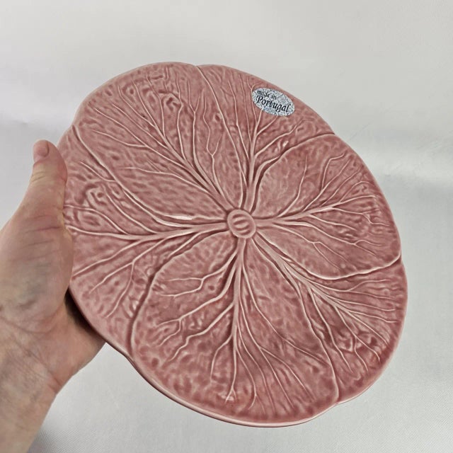 Bordallo Pinheiro Vintage Bordallo Pinheiro Pink Cabbage 10.25" Dinner Plate For Sale - Image 4 of 4