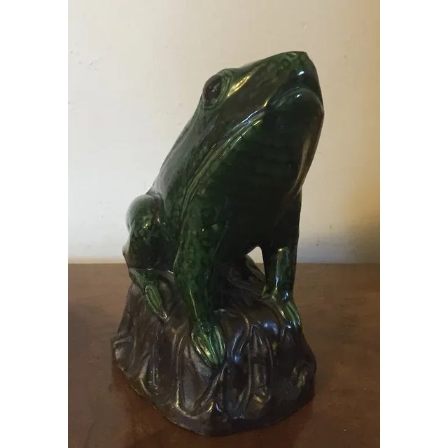 Chinese Antique 18th Century Chinese Porcelain Model of a Bull Frog Perched Atop a Lilly Pad For Sale - Image 3 of 13