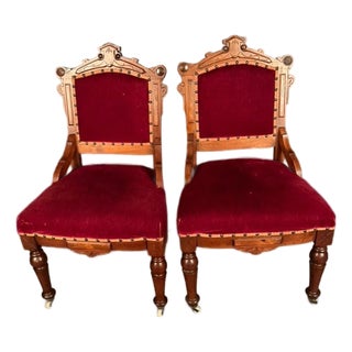 Pair of Late 19th Century American Eastlake Victorian Walnut Side Chairs, Circa 1890 For Sale