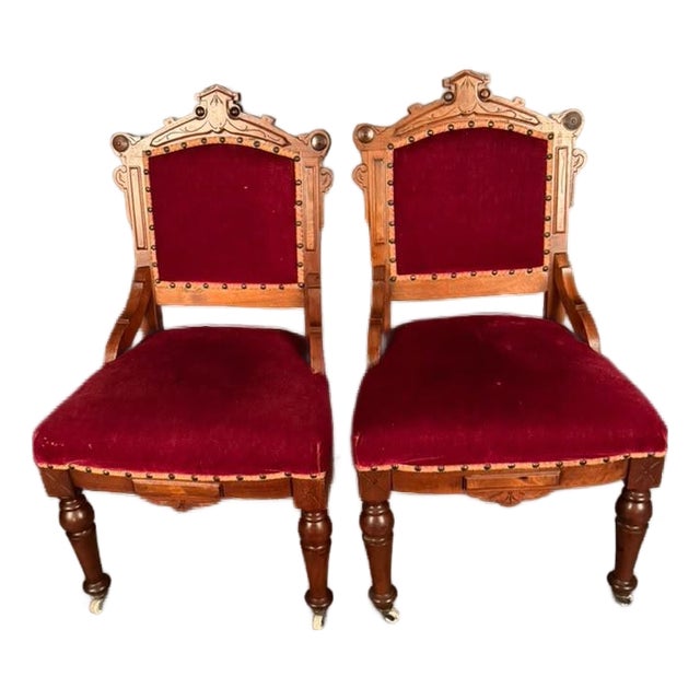 Pair of Late 19th Century American Eastlake Victorian Walnut Side Chairs, Circa 1890 For Sale