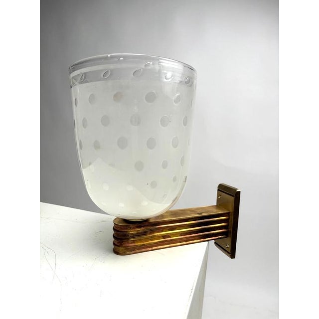 Metal Large Art Deco Wall Lights in Blown Glass and Brass, Italy, 1940s, Set of 2 For Sale - Image 7 of 8