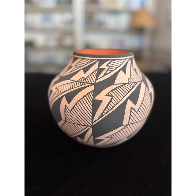 Late 20th Century Acoma Pueblo Pottery Jar — J. Garcia — Lightning & Rain Pattern — 6" For Sale In Palm Springs - Image 6 of 8