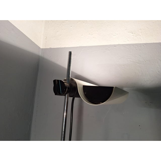 1970s Model DM333 Floor Lamp by Vico Magistretti for Oluce, Milan, Italy, 1970s For Sale - Image 5 of 15