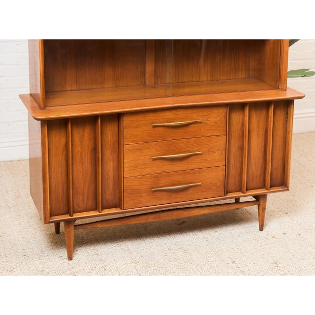 Styled After Mid 20th Century Kent Coffey Foreteller Mid-Century Modern Walnut China Cabinet For Sale In Los Angeles - Image 6 of 12
