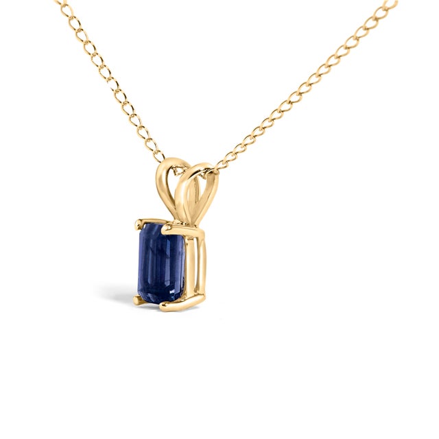 Contemporary 14K Yellow Gold 6x4MM Emerald Cut Blue Sapphire Solitaire Pendant Necklace For Sale - Image 3 of 5