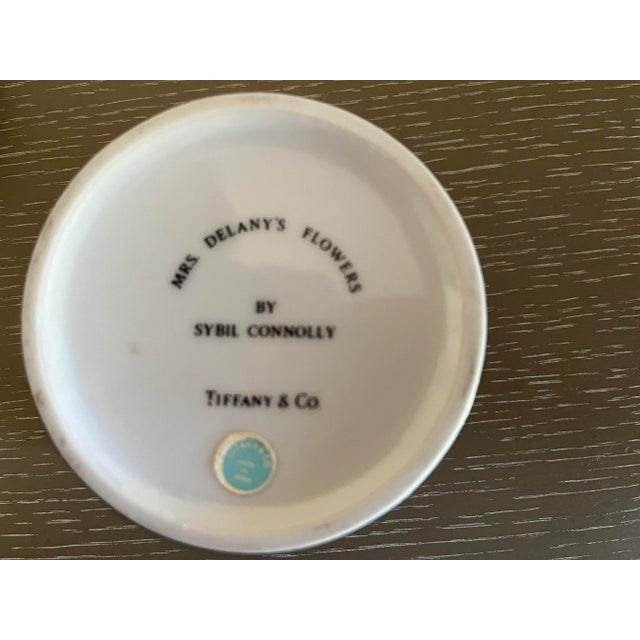 1980s Vintage Tiffany and Company Trinket Box, Mrs. Delany’s Flowers For Sale - Image 5 of 6