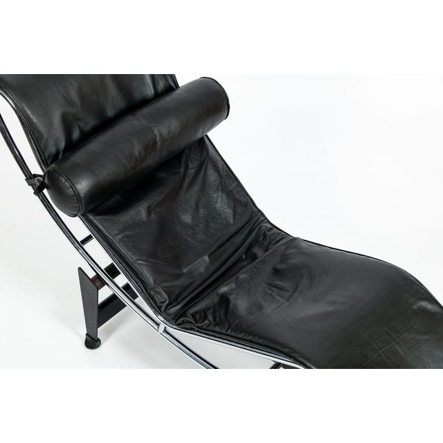 Cassina Lc4 Black Leather Chaise Lounge Chair by Le Corbusier 1981 For Sale - Image 12 of 18
