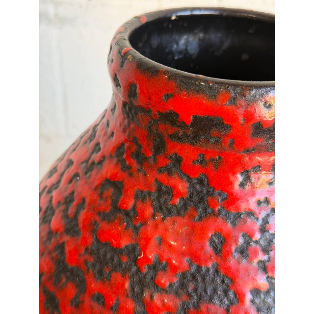 Mid 20th Century Large Red and Black Ceramic Floor Vase Mid-Century Modern For Sale - Image 5 of 10