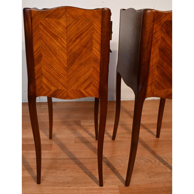 1910 Antique French Louis XV Satinwood Inlaid Pair of Nightstands Bedside Tables For Sale - Image 11 of 16