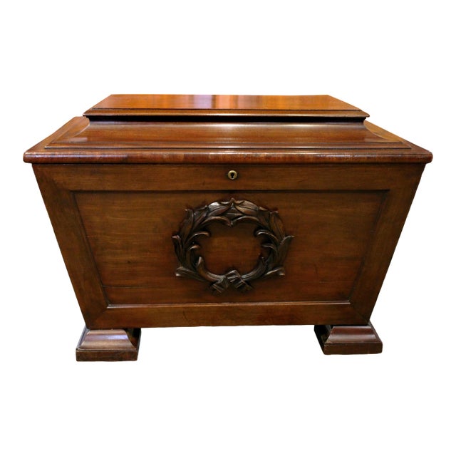 Early 19th Century Mahogany George IV Period Cellarette For Sale