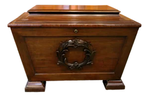 Early 19th Century Mahogany George IV Period Cellarette