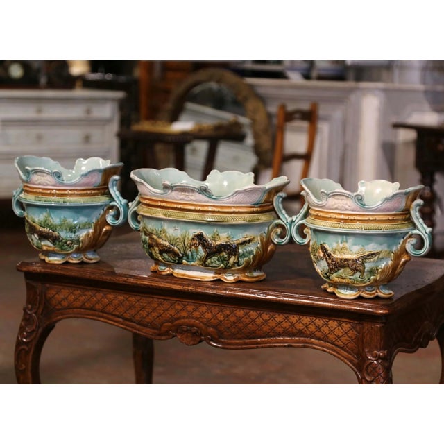 19th Century French Barbotine Hunt Motifs Cache Pots and Jardiniere, Set of 3 For Sale In Dallas - Image 6 of 12