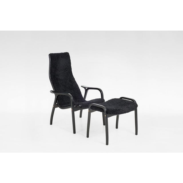 Wood Set of Vintage Black Sheepskin Lamino Lounge Chair and Ottoman by Yngve Ekström for Swedese For Sale - Image 7 of 7