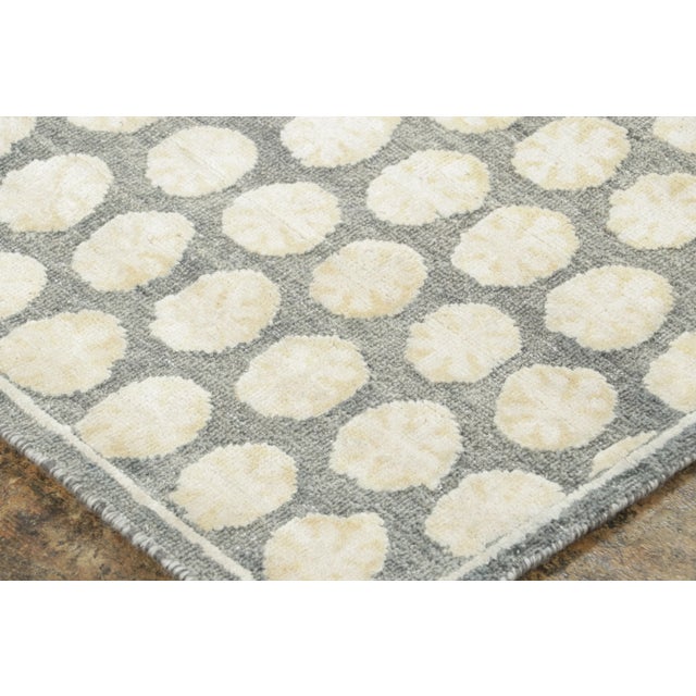 2020s Contemporary Block Print Floral Natural Silk Rug by Rug & Kilim, India For Sale - Image 5 of 9