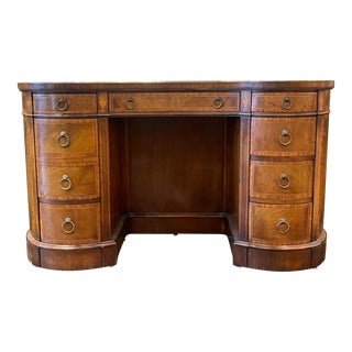 Early 20th Century Antique Sligh-Lowery Furniture Co. Nottingham Kidney Shaped Executive Desk With Leather Desktop For Sale