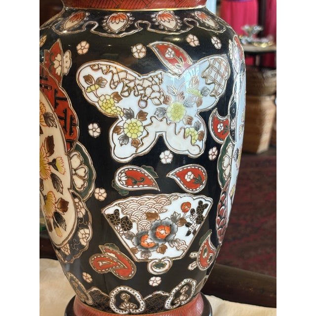 Ceramic Vintage Black and Red Chinoiserie Style Table Lamp For Sale - Image 7 of 9