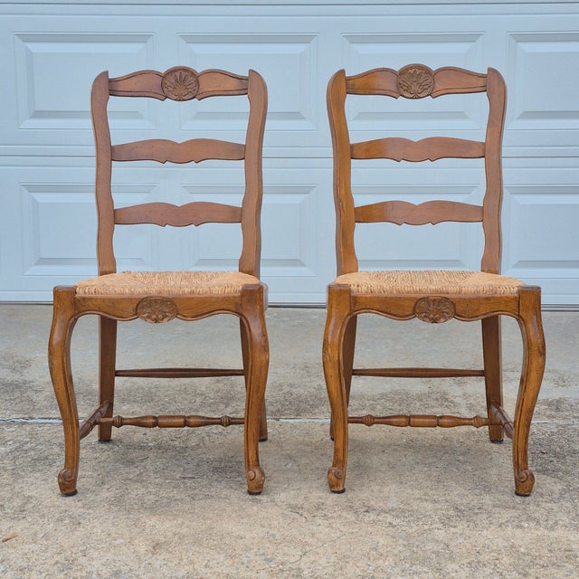 Mid-20th Century Shell Carved Walnut French Country Ladder Back Rush Seat Chairs, a Pair For Sale - Image 12 of 13