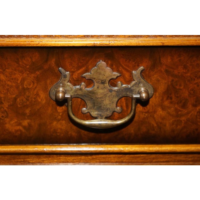 Mid-Century Modern Burr Walnut Bedside Tables by Andrew Thompson, 1960s, Set of 2 For Sale - Image 9 of 18