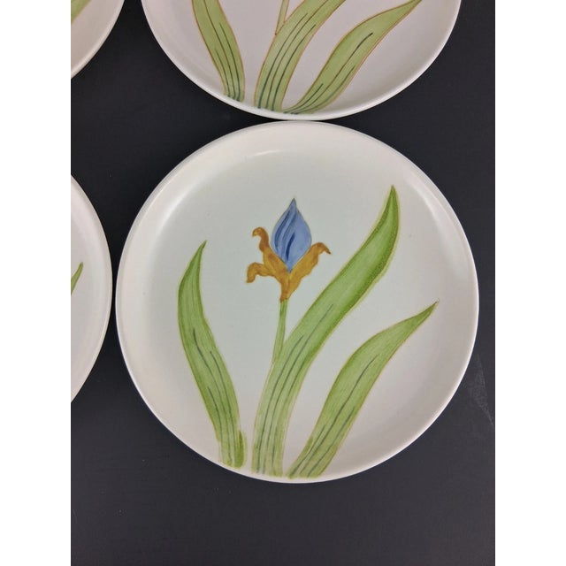 1990s Vintage Iris by Metlox Poppytrail Vernon Salad Plates 8" -Set of 7 For Sale - Image 5 of 5