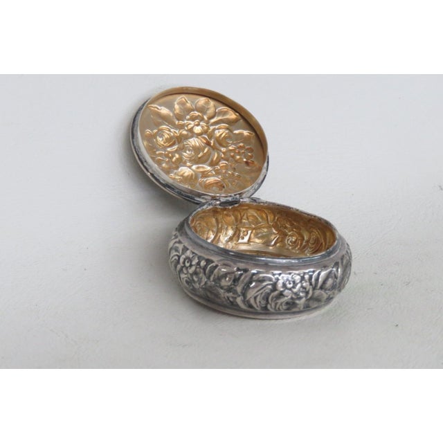 Silver Small Sterling Silver Round Pill Snuff Trinket Lidded Box Embossed Florals 5092b For Sale - Image 8 of 16