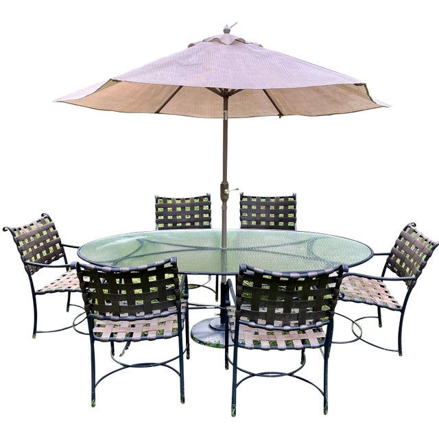 Late 20th Century Brown Jordan Outdoor Patio Set For Sale