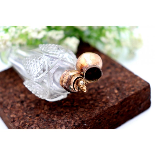 Perfume Bottle in Glass and 15K Gold For Sale - Image 5 of 7