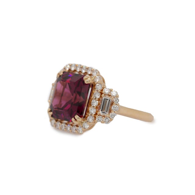 7.57cts Rasberry Garnet Ring With Lab Diamond Accents: Solid 14k Gold, 11mm For Sale - Image 4 of 8