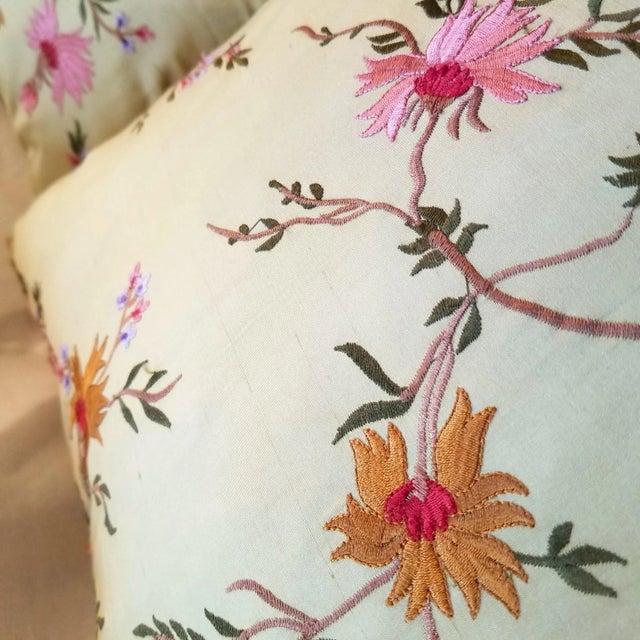 1990s Pair of Embroidered Silk Throw Pillows For Sale - Image 5 of 10