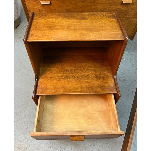 Brown Mid-Century Russel Wright for Conant Ball Nightstands For Sale - Image 8 of 14
