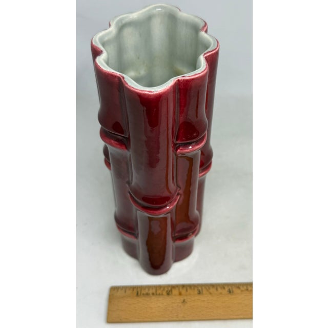 1950’s Red Wing Usa Burgundy Bamboo Ceramic 7.5” Tall Vase #400 Light Grey Interior For Sale - Image 11 of 12