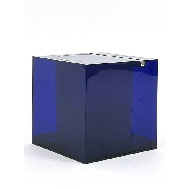 Minimalistic Mid-Century Modern ice box or bucket in shape of a cube. Designed by Studio O.P.I Milano for Cini & Nils,...