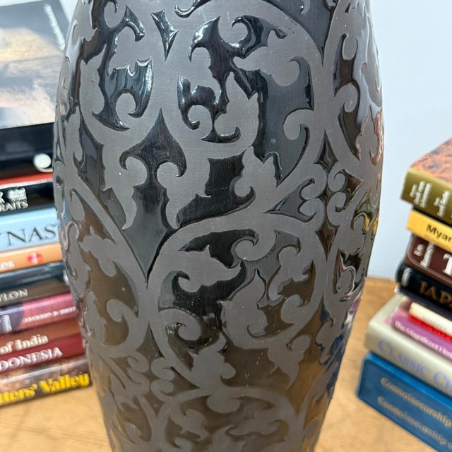 Glazed Midnight Black Ceramic Vase with Curled Floral Design For Sale In New York - Image 6 of 9