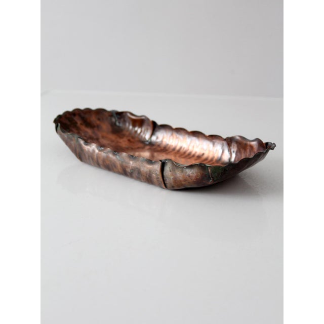Metal Mid-Century Gregorian Handmade Hammered Copper Tray For Sale - Image 7 of 14