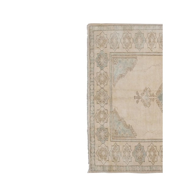 Mid-Century Modern Vintage Oversize Turkish Kars Rug 6'1" X 7'10" For Sale - Image 3 of 13