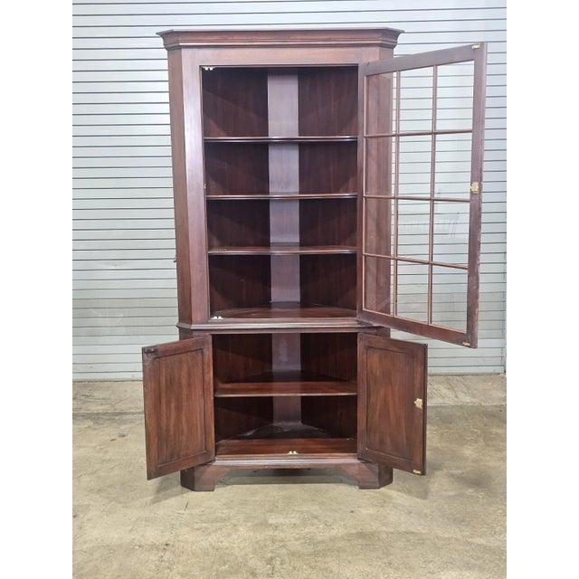 Wood Late 20th Century Henkel Harris Mahogany Curio Corner Cabinet Hutch China Chippendale 12 Panel For Sale - Image 7 of 9
